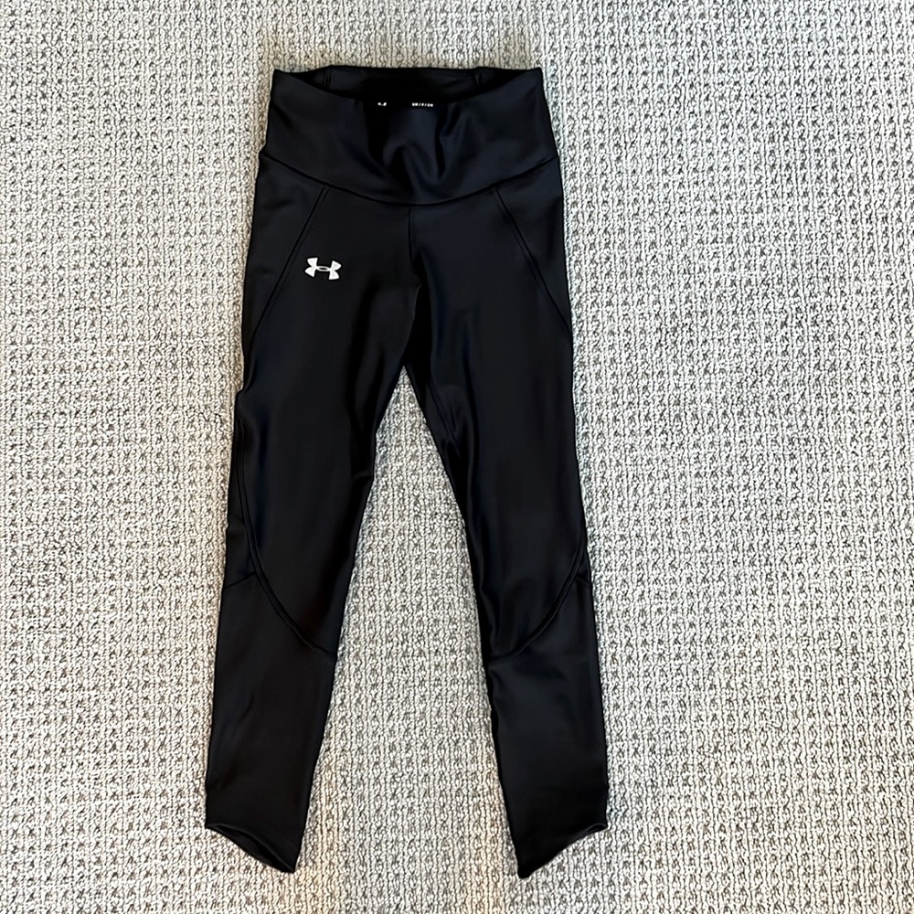 Under Armour compression leggings in Black